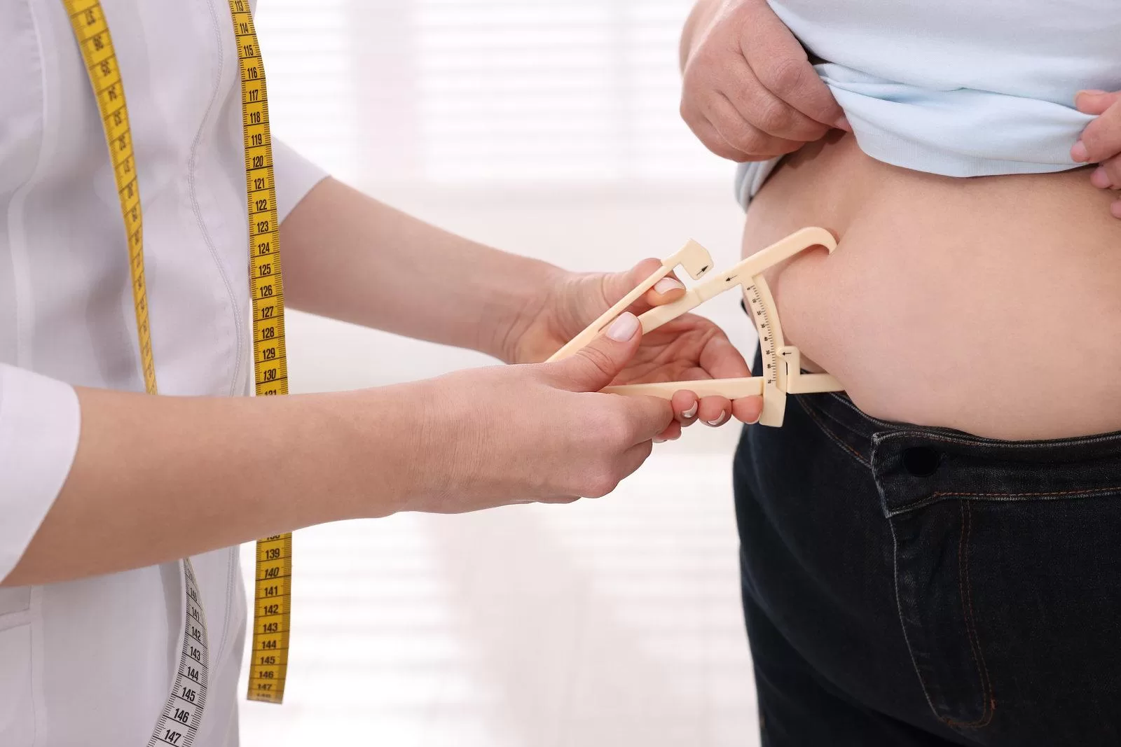 How does a sub zero device for fat freezing work safely.