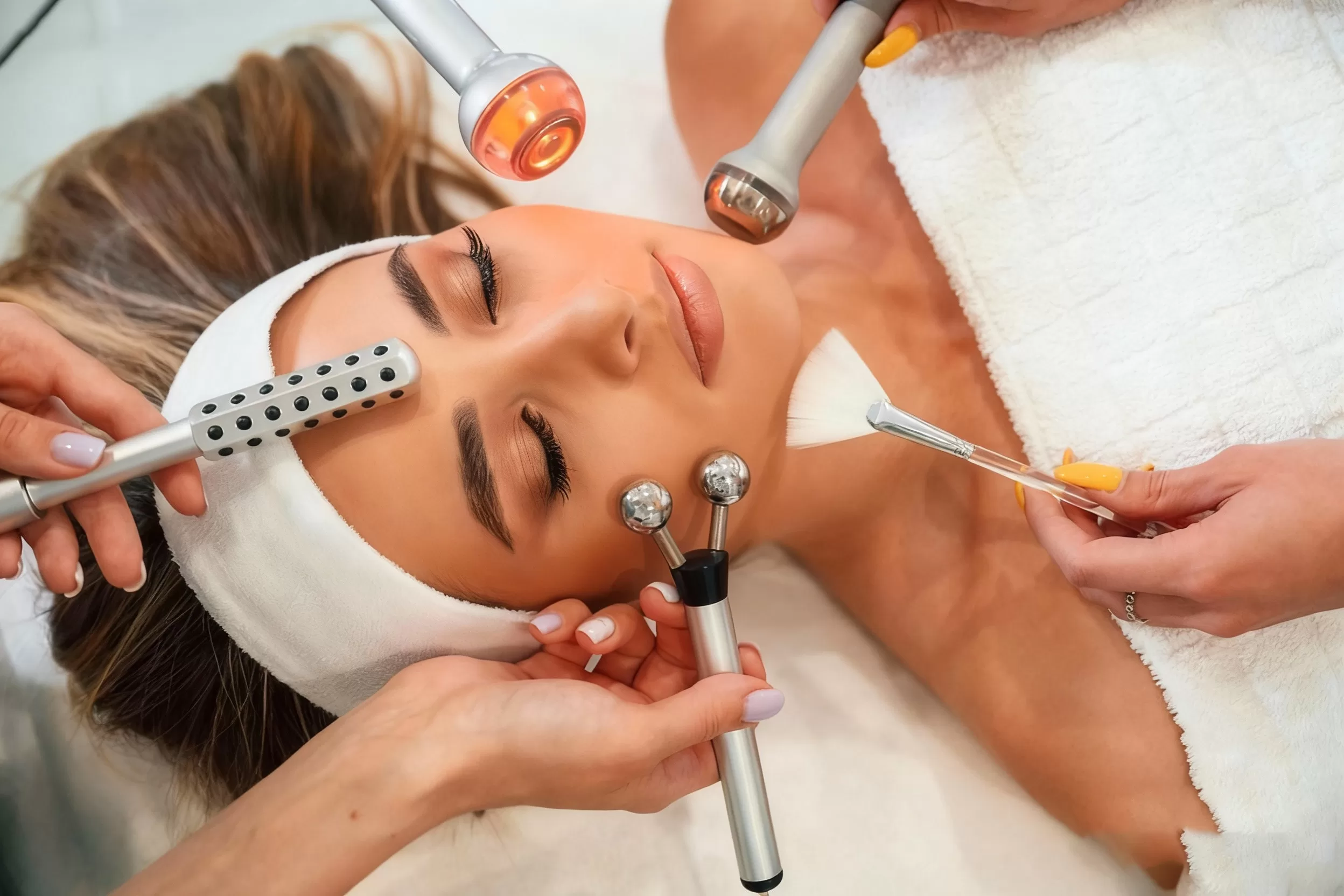 Spa Facial Treatment vs. Home Facial Treatment