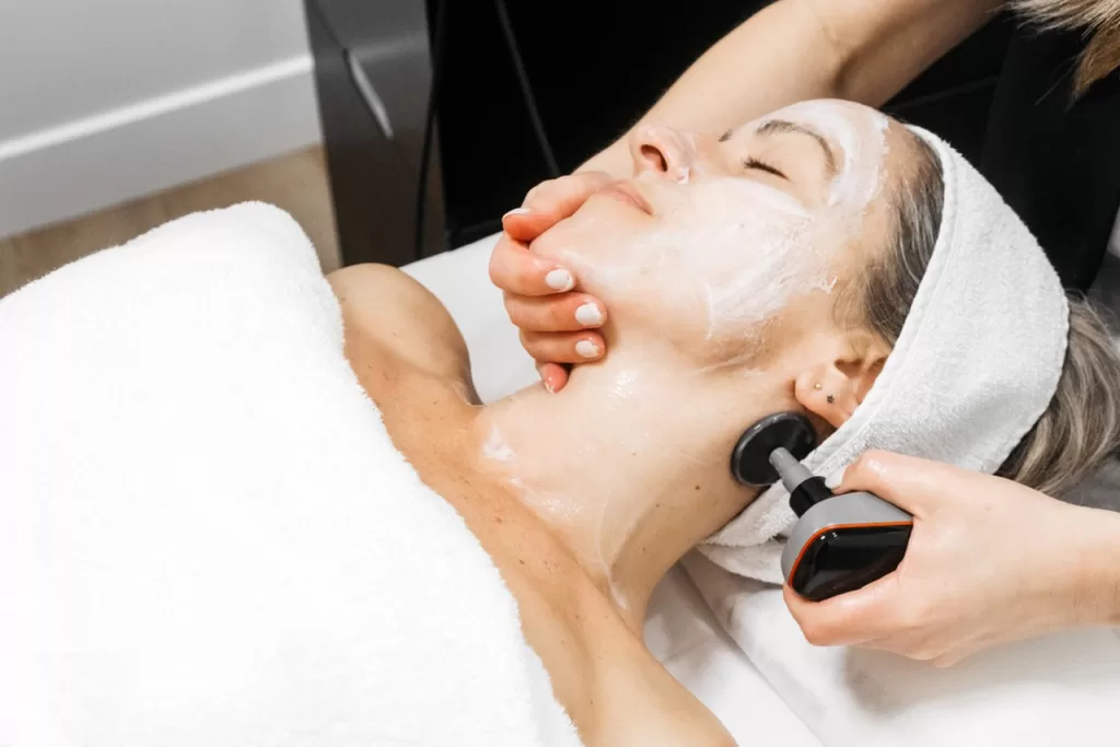 Professional hydrafacial systems integrate other technologies, such as RF, EMS, Ultrasound, and OXYGEN.